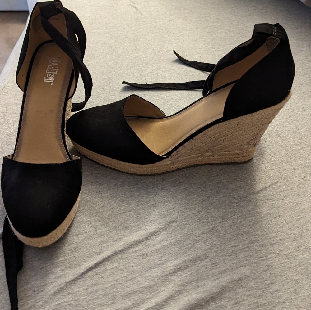 Black wedge sandals